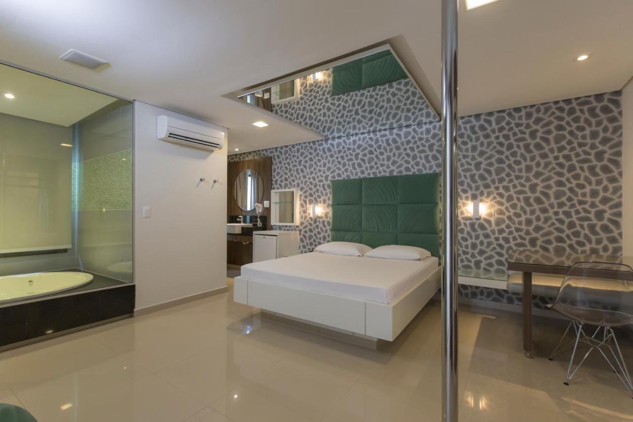 Poeme Motel By Drops São José dos Pinhais エクステリア 写真